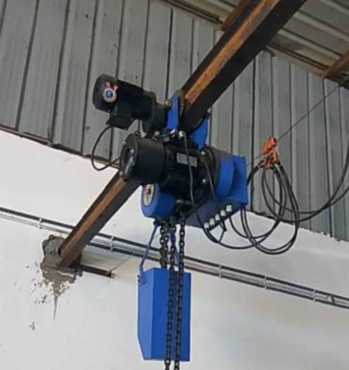 GOODS LIFT